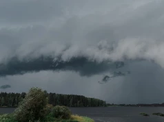 Prognoza IMGW na weekend: deszcz, burze i wiatr. Kiedy poprawa pogody?