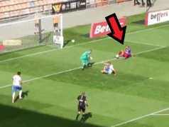 Nietypowy gol. Strzelił go... siedząc
