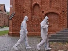 Naukowcy zeszli do krypty kanoników w poszukiwaniu szczątków wuja Mikołaja Kopernika (wideo)