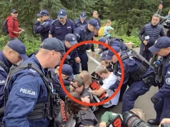 Sceny w Tatrach! Policja usunęła aktywistów z drogi, na miejscu byli też górale. „Mamy już dość”