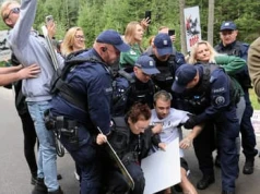 Interwencja policji podczas protestu nad Morskim Okiem