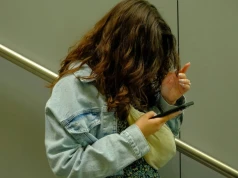 5 niewinnych zachowań dzieci, które mogą być wołaniem o pomoc. Rodzice je ignorują
