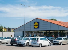 Kamery zamiast biletów. Lidl i Biedronka testują nowy sposób kontroli na parkingach