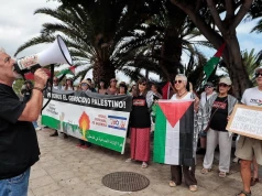 Protest w Puerto de la Cruz przeciwko udziałowi Izraela w mistrzostwach świata w piłce wodnej