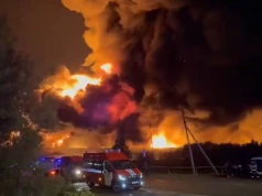 Ogromny pożar w Petersburgu. "Czwarty poziom zagrożenia", ogień przysłania niebo