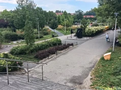 Jakub Dąbek na plantach: Oszczędna żona zamiast ciuchów z Beverly Hills