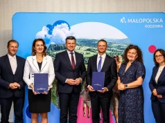 Miliony złotych na wsparcie rodzin w Małopolsce. Będą kolejne programy i nowe rozwiązania