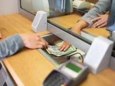 Masz stare dokumenty z pracy? Nie wyrzucaj ich. Mogą podwyższyć emeryturę z ZUS