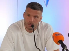 Tragedia w Krakowie. Lukas Podolski reaguje: „okażemy wsparcie rodzinie zabitego Kibica”