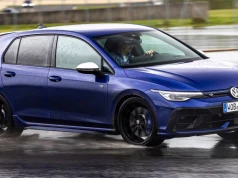Miesiąc wcześniej spełnił motoryzacyjne marzenie. Kim jest kierowca Golfa?