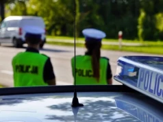 Jeden jechał Mazdą, drugi Aprilią. Obaj stracili prawa jazdy