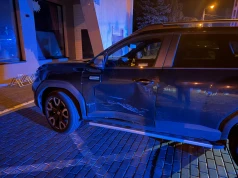 Pijany spowodował kolizję i chciał uciec, a w aucie wiózł poszukiwaną pasażerkę. Sprawca miał ponad 3 promile alkoholu