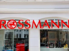 Weszła do Rossmanna po kosmetyki. Krem z kwasem salicylowym kosztował zaskakująco mało