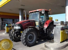 Rolnicy dostaną 2 zł dopłaty do paliwa. Dodatkowe 52 gr wypłaci ARiMR