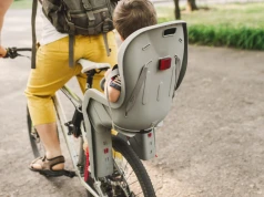 Popularny fotelik pod lupą. Może stwarzać zagrożenie dla dzieci