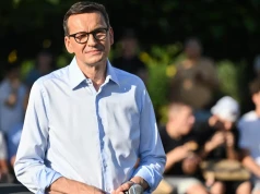 Morawiecki o migrantach: Deportacja albo asymilacja