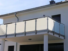 Przecieka taras? Sprawdź krawędź, balustradę i cokół