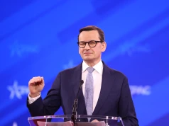 Rozwój Plus łowi w centrum, ale nic nie bierze. Morawiecki nie będzie nową trzecią drogą?