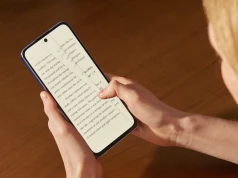 Po co Ci czytnik ebooków? Te dwa nowe smartfony z hybrydowym ekranem zastąpią Kindle’a!