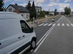 Drogowy bandyta w busie zagroził dzieciom na pasach