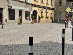 BARDO. W tym miejscu zginęli ojciec i syn. Teraz zamontowano nowe słupki