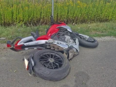 Zdarzenie drogowe w Trzeszkowicach. Motocyklista i rowerzysta trafili do szpitala