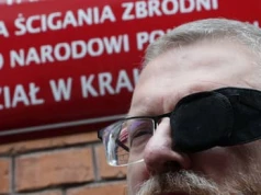 Braun z zarzutami. Za „komory gazowe w Auschwitz to fake”
