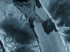 Satelita uchwycił największe od lat cielenie się lodowca w Arktyce