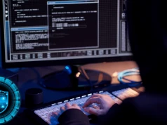 Interpol uderza w międzynarodowe siatki oszustów. 58 zatrzymanych, setki podejrzanych