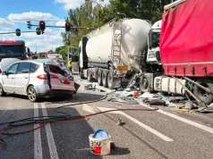 Poważny wypadek na DK12. Zderzyły się trzy pojazdy
