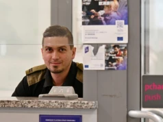 Skleił pęknięty dowód taśmą i chciał lecieć na Cypr. Straż Graniczna przerwała podróż