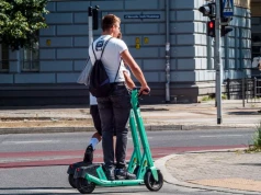 Polacy boją się hulajnóg. Policyjne statystyki pokazują, że nie bez powodu