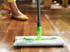 Kupujesz je przed szkołą? Pomogą zamaskować rysy na podłodze