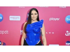 Dominika Gawęda skradła show na festiwalu w Sopocie. ODWAŻNA stylizacja wokalistki Blue Café zachwyciła widzów