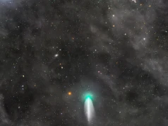 Zdjęcie niezwykłej komety wyróżnione przez NASA. Okno zamyka się na 22 lata