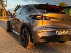 LPG kontra hybryda: robisz ponad 15.000 km rocznie? Renault policzyło, które Clio wybrać
