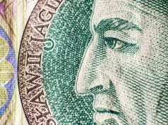 Złoty spycha kurs euro do kluczowej granicy. Dolar zamarł przed odczytem z USA