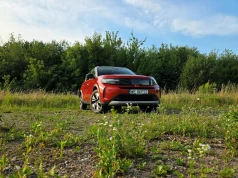 Test: Opel Frontera Hybrid 145 KM – 7-osobowy mieszczuch
