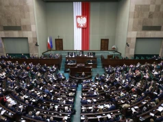 Zrównanie wieku emerytalnego! Trafi do Sejmu już we wrześniu
