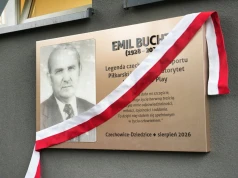 W Czechowicach-Dziedzicach upamiętniono legendę. Na stadionie odsłonięto pamiątkową tablicę