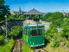 Trzy rezerwacyjne hity Polaków tego lata. Jeden kierunek zaskakuje