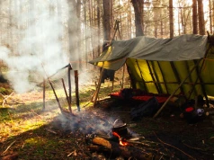 Rozbili namioty i rozpalili ognisko w Bieszczadach. Na widok strażników uciekli
