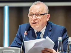 Bardzo długi list do premiera. Szef związku powiatów ostrzega, że każdy lekarz będzie zarabiał teraz ok. 1 mln zł