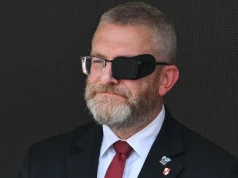 Polityczny fenomen Brauna. To tutaj ma największe poparcie. Mieszkańcy mówią o ostatniej desce ratunku