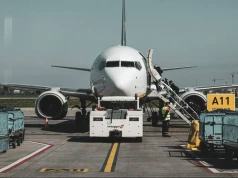 Pasażerowie mogli utknąć na lotnisku. Pilot podjął kontrowersyjną decyzję