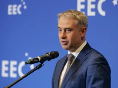 Gawkowski uderza w Metę. Żąda miliarda złotych kary