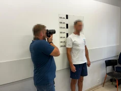Brutalny atak nożem na Pradze-Północ. Zatrzymano sprawcę. Grozi mu kara nawet 30 lat więzienia. Poszkodowany w stanie bardzo ciężkim