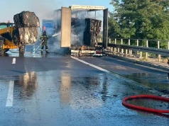 Nocny pożar na autostradzie A4 w pobliżu Legnicy. Trwa dogaszanie