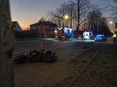 Niewyobrażalna tragedia w Połajewie. Rowerzysta i motocyklista zginęli po czołowym zderzeniu