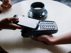 Płatności telefonem dla dzieci. Erste Bank dołącza do instytucji z obsługą Google Pay pod nadzorem rodziców